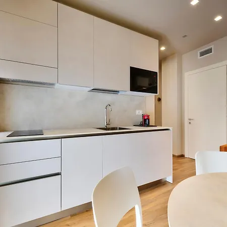 Appartement Bilocale Elegante- Viale Turati, *